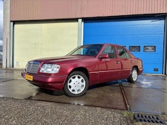 Mercedes-Benz E-klasse - 200 Elegance 190DKM NAP Origineel NL-Auto 1995