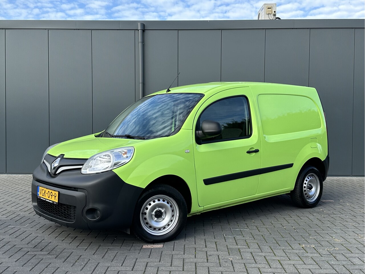 Renault Kangoo - 1.5 Blue dCi E6 / L1H1 / 1e EIGENAAR / NETTE AUTO !! / AIRCO / CRUISE / NAVIGATIE - AutoWereld.nl