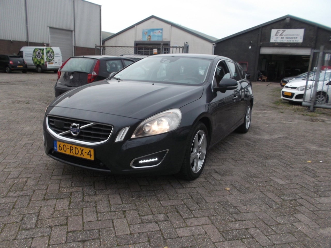 Volvo V60 - 1.6 T4 Momentum 1.6 T4 Momentum - AutoWereld.nl