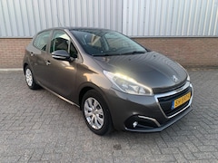 Peugeot 208 - 1.2 PureTech Blue Lion Navi /Lage KM