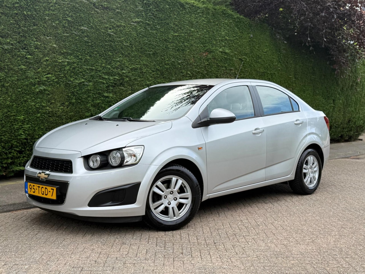 Chevrolet Aveo - 1.2 LT /AIRCO/CRUISE/ZEER LAGE KM/RIJDTSUPER!/ - AutoWereld.nl