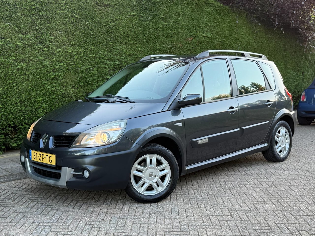 Renault Scénic - 1.6-16V Authentique /CRUISE/PDC/NAVI/RIJDTSUPER!/ - AutoWereld.nl