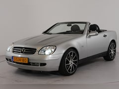 Mercedes-Benz SLK-klasse - 200 | Leder | LED | Kap op afstand bediend |