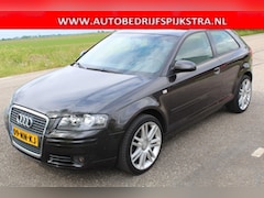 Audi A3 - 1.6 FSI Ambiente // AIRCO / LMV //