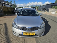 Kia Cee'd - 1.4 CVVT X-ecutive