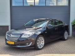 Opel Insignia - | 1.6 T Cosmo | Airco | Keyless go & start | Achterruitrij camera | Parkeer sensoren |