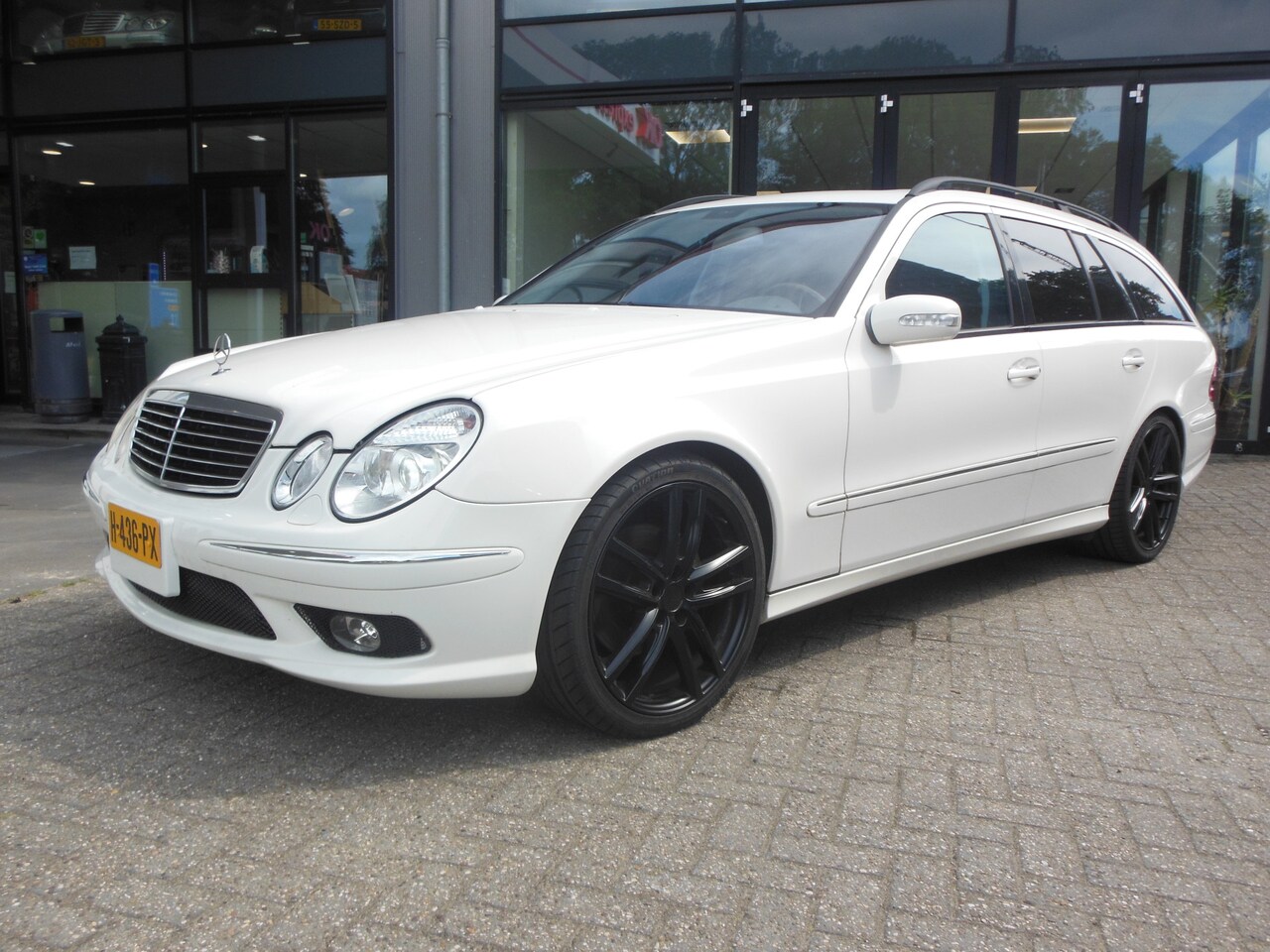 Mercedes-Benz E-klasse Combi - 500 Elegance Automaat Staat in De Krim - AutoWereld.nl