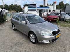 Skoda Octavia Combi - 1.4 TSI Elegance *AUTOMAAT*KETTINGNIEUW