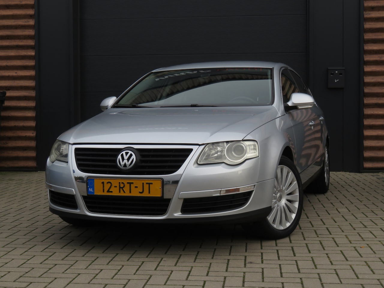 Volkswagen Passat - 2.0 FSI Comfortline Airco Cr-Control 6-Bak - AutoWereld.nl