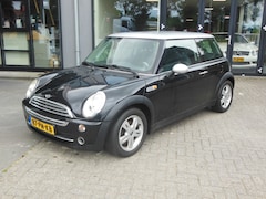 MINI One - 1.6 Pepper Staat in De Krim