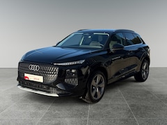 Audi Q3 - 35 150pk TFSI Advanced edition Parkeerassistent plus | Achteruitrijcamera | Elektrisch bed
