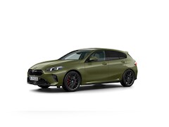 BMW 1-serie - 120 M Sport Design Edition | Individual Frozen Urban Green | M Sportpakket Pro | Panoramad