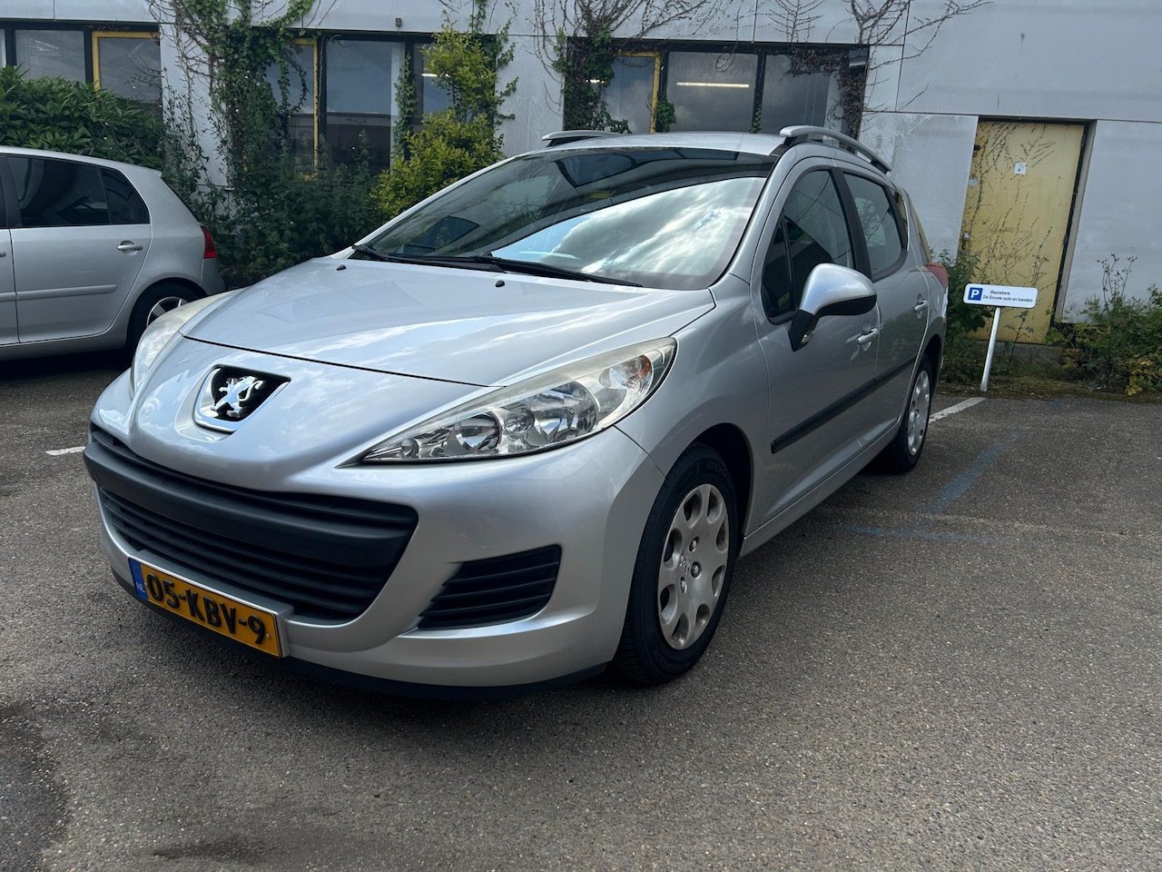 Peugeot 207 SW - 1.4 VTi X-line / Airco / Trekhaak - AutoWereld.nl
