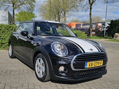 MINI Cooper - 1.5 Cooper Airco Lm Velgen Navi NL auto Apk 8-2027 Zondag OPEN