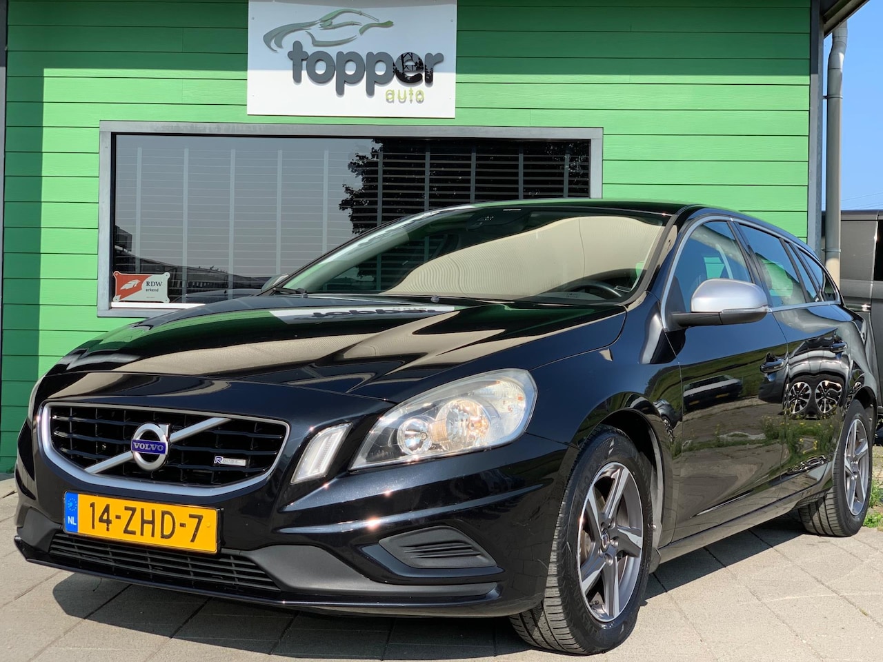 Volvo V60 - 1.6 T3 R-Design|2e Eigenaar|Automaat|Navigatie|Climatronic|CruiseControl| - AutoWereld.nl
