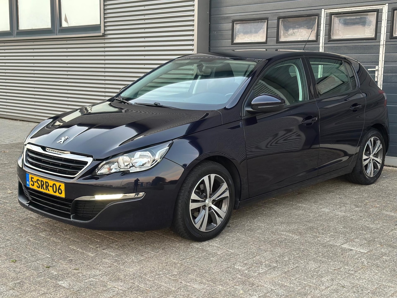 Peugeot 308 - 1.2 VTi Blue Lease NAVI - CLIMA - ZEER NETTE AUTO - NWE APK!! - AutoWereld.nl