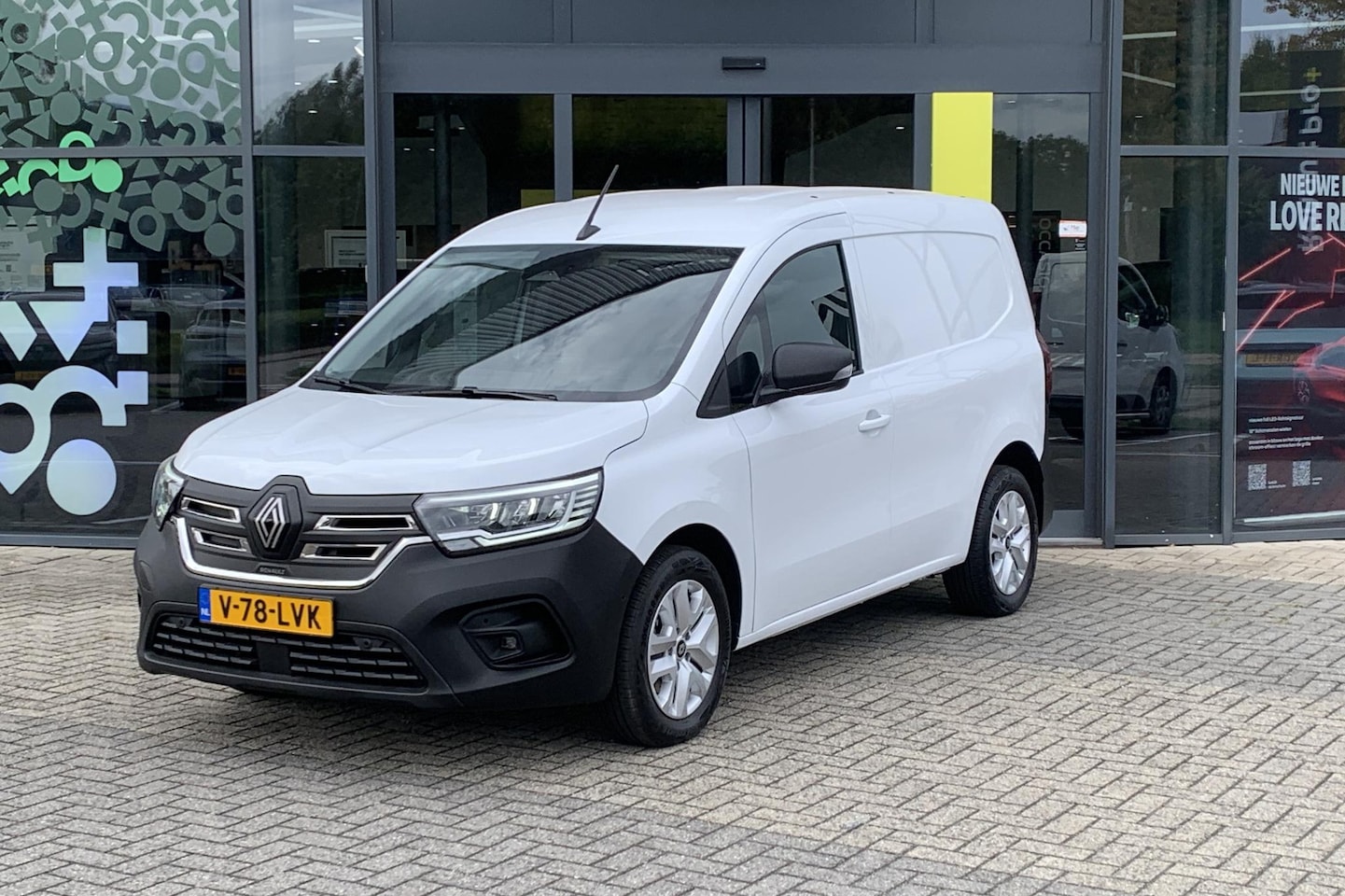 Renault Kangoo E-Tech - Advance L1 44 kWh | Laadvloer | Zijwandbetimmering | Trekhaak | 22kw boordlader | Verwarmd - AutoWereld.nl