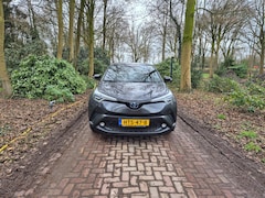 Toyota C-HR - 1.8 Hybrid Business Intro