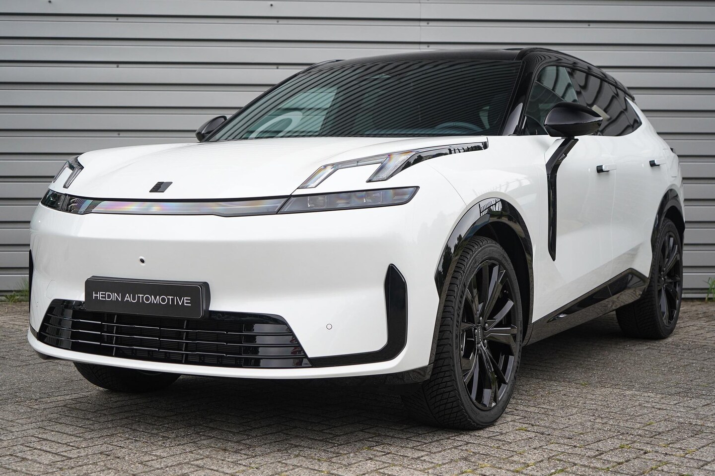 Lynk & Co 08 - 1.5 More | Black Edition | 200KM Elektrisch | Stoelmassage –ventilatie | Achterbankverwarm - AutoWereld.nl