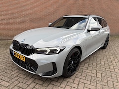 BMW 3-serie Touring - 330e M Sport Pano 19"