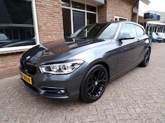 BMW 1-serie - 118i Centennial High Executive Automaat / leder / Navi