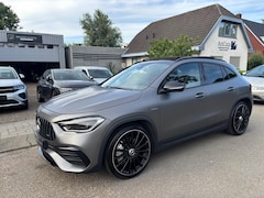 Mercedes-Benz GLA-Klasse - AMG 35 4MATIC Pano/Kuipstoelen/Camera