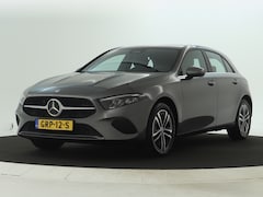 Mercedes-Benz A-klasse - 250 e Star Edition | Trekhaak | Dodehoekassistent | Parkeerpakket met Camera | Stoelverwar