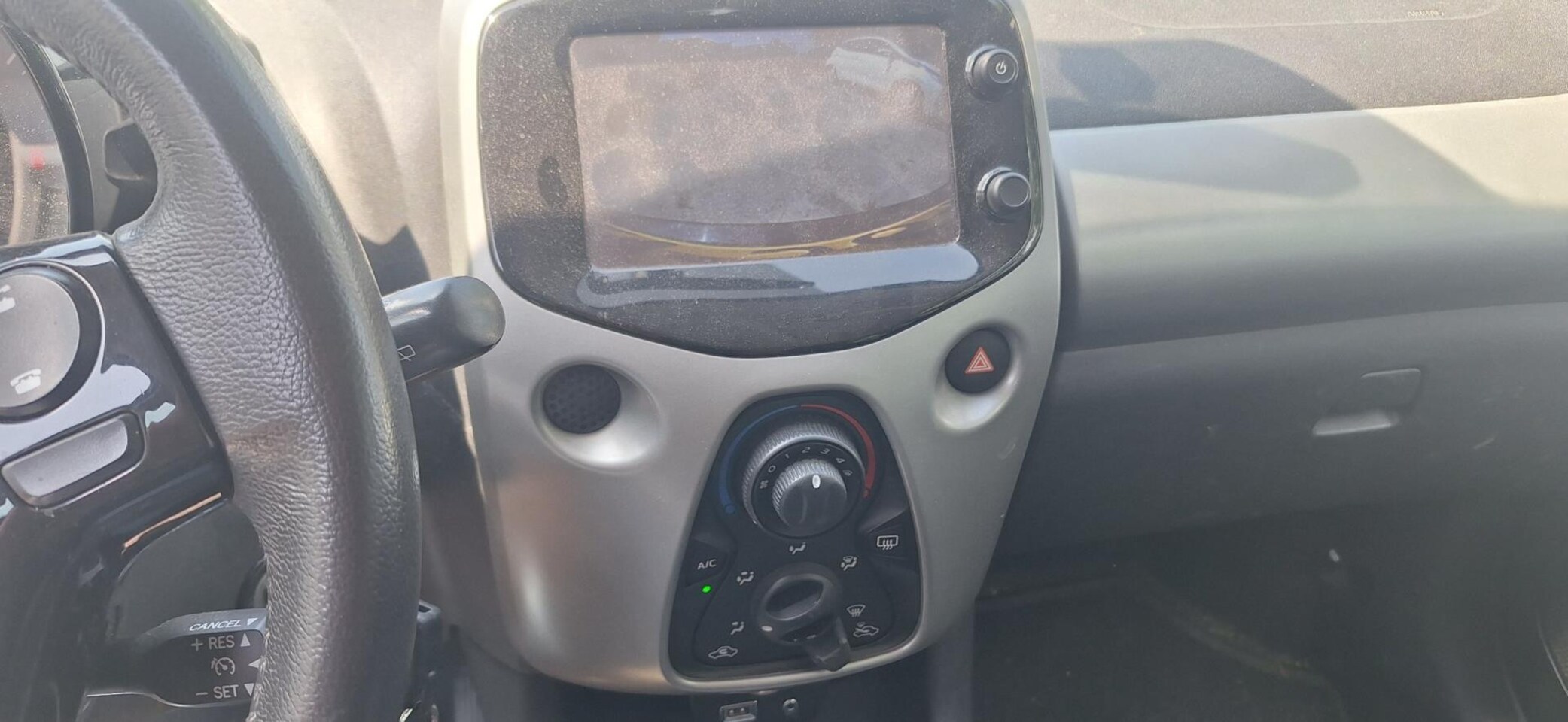 Toyota Aygo - 1.0 VVT-i x-clusiv 1.0 VVT-i x-clusiv - AutoWereld.nl