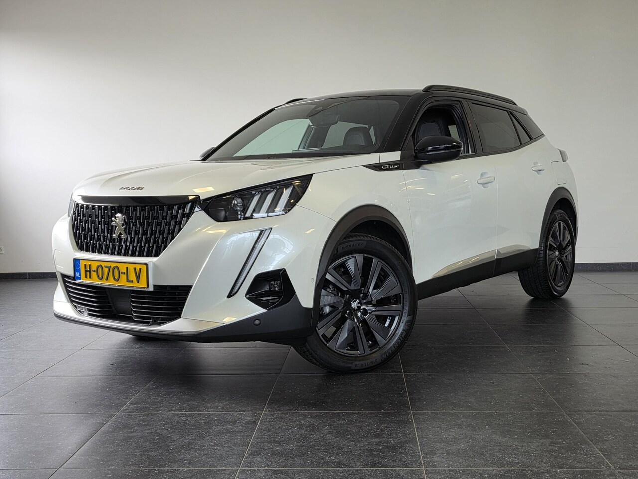 Peugeot 2008 - 1.2 PureTech GT-Line | NL-Auto | Nieuwe Distributieriem | Schuif/kanteldak - AutoWereld.nl