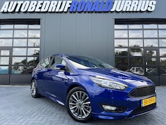 Ford Focus - 1.0 ST-Line NL.Auto/125Pk/Sync Navigatie/Privacy Glass/1Ste Eigenaar/Dealer Onderhouden