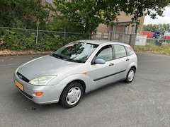 Ford Focus - 1.6-16V Trend LEUKE AUTO ZO WEG PRIJSJE KOOPJE HOOR