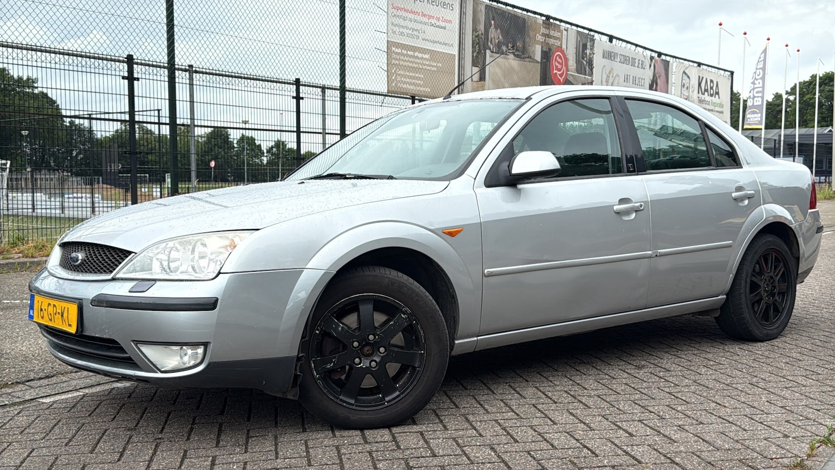 Ford Mondeo - 1.8-16V First Edition APK/AIRCO/CRUISE - AutoWereld.nl
