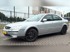 Ford Mondeo - 1.8-16V First Edition APK/AIRCO/CRUISE