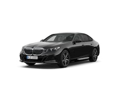 BMW 5-serie - Sedan 530e M Sport Edition Innovation Pack | Travel Pack | Comfort Pack | Trekhaak