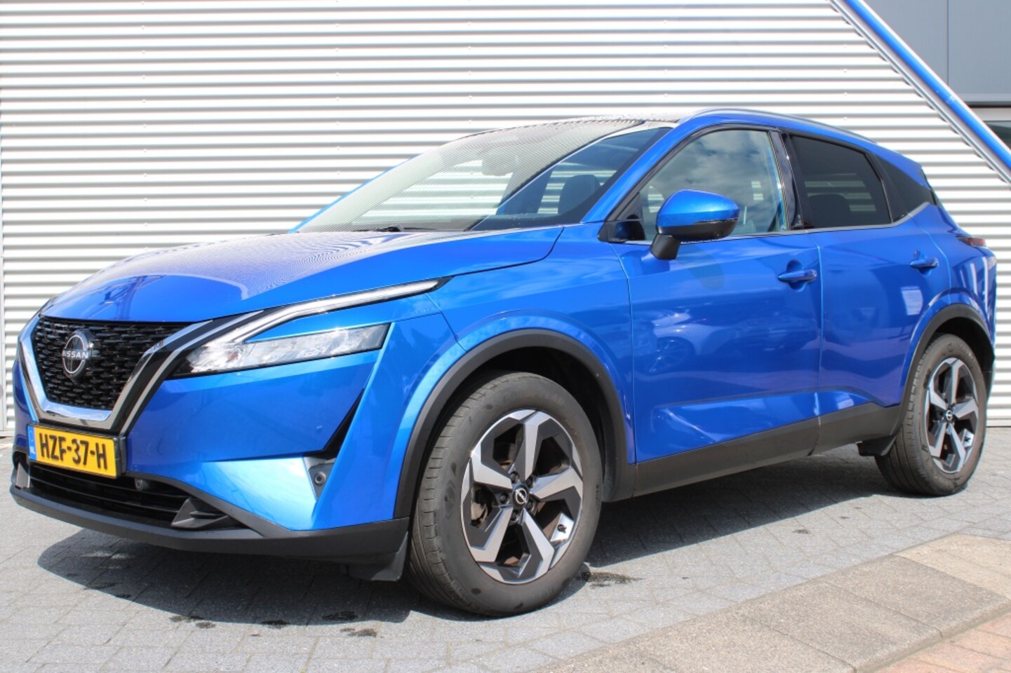 Nissan Qashqai - 1.3 MHEV N-Connecta | Pano | 18 Inch | Full Led | 360 Camera - AutoWereld.nl