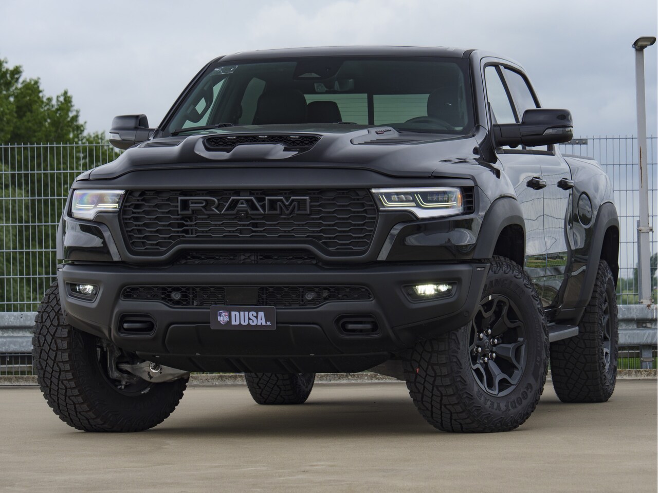Dodge Ram Pick Up - | RHO | 3.0L Twin-Turbo I6 | 4x4 | Crew Cab Panoramadak | 14,4-inch Touchscreen | Passenge - AutoWereld.nl