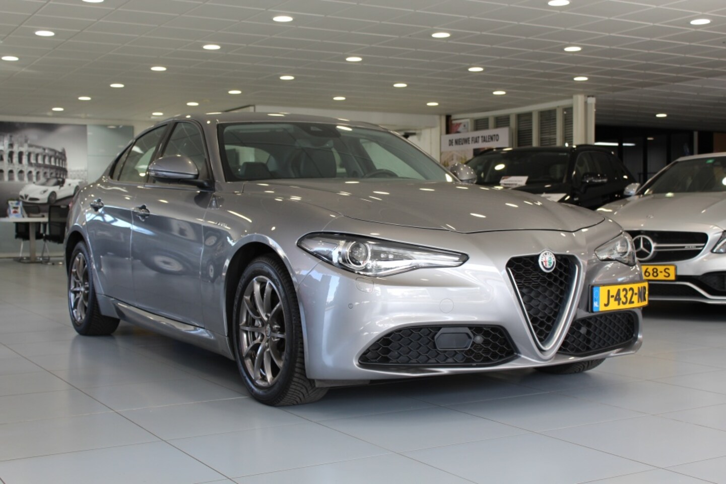 Alfa Romeo Giulia - 2.0T Super/CARPLAY/CRUISE/CAMERA - AutoWereld.nl