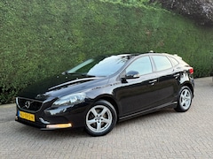 Volvo V40 - 1.6 D2 Momentum /6BAK/GLAZENDAK/PDC/RIJDTGOED/