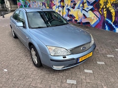 Ford Mondeo - 2.0-16V Futura originele xenon koplampen airco stereo stuurbekrachtiging sport interieur r