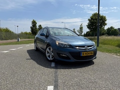Opel Astra Sports Tourer - 1.4 Turbo Edition stuur/stoel verwarming, Fietsendrager