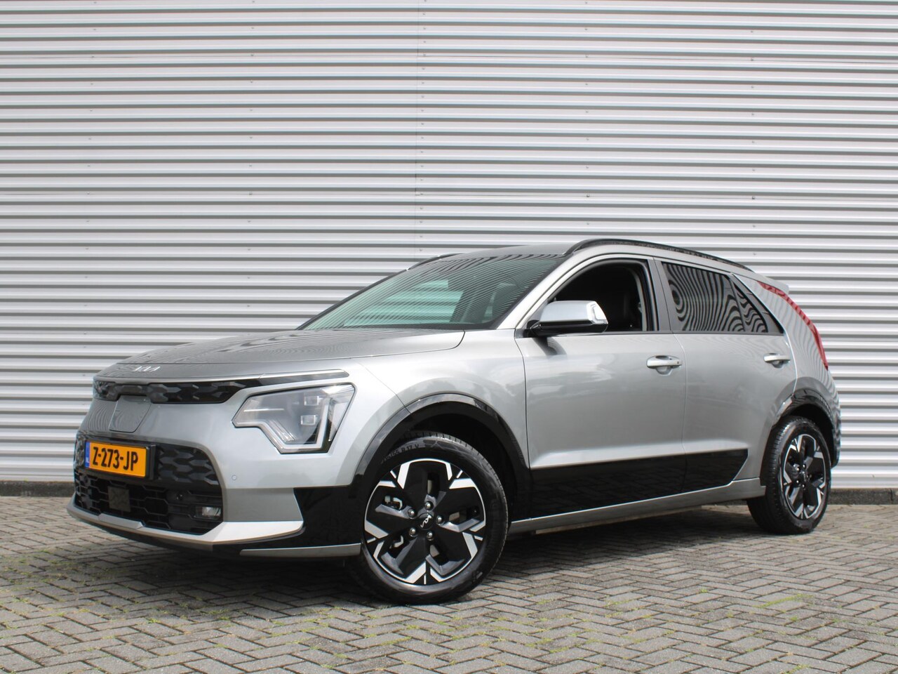 Kia Niro EV - Edition Advanced 64.8 kWh | Stuur-/stoelverwarming | Elektr. stoelverstelling | Camera | C - AutoWereld.nl
