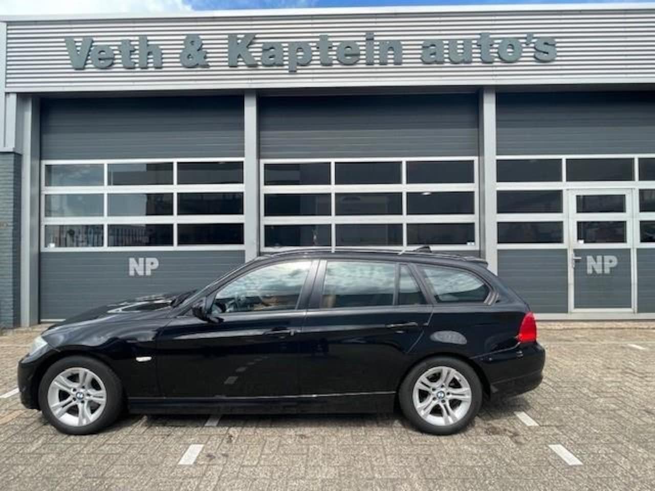BMW 3-serie Touring - 318d Corporate Lease Luxury Line 318d Corporate Lease Luxury Line - AutoWereld.nl