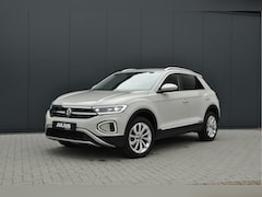 Volkswagen T-Roc - 1.5 TSI Style Trekhaak Navi