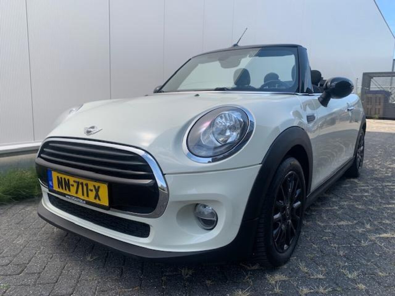 MINI Cabrio - Mini 1.5 Cooper Pepper Business CLIMAT BJ 3-2017 APK 5-2026 - AutoWereld.nl