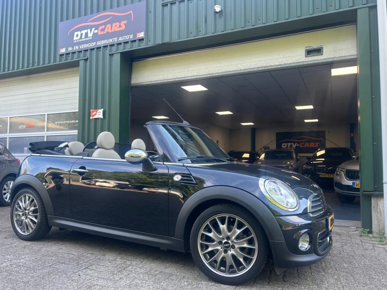 MINI Cabrio - Mini 1.6 One Chili 64000km - AutoWereld.nl