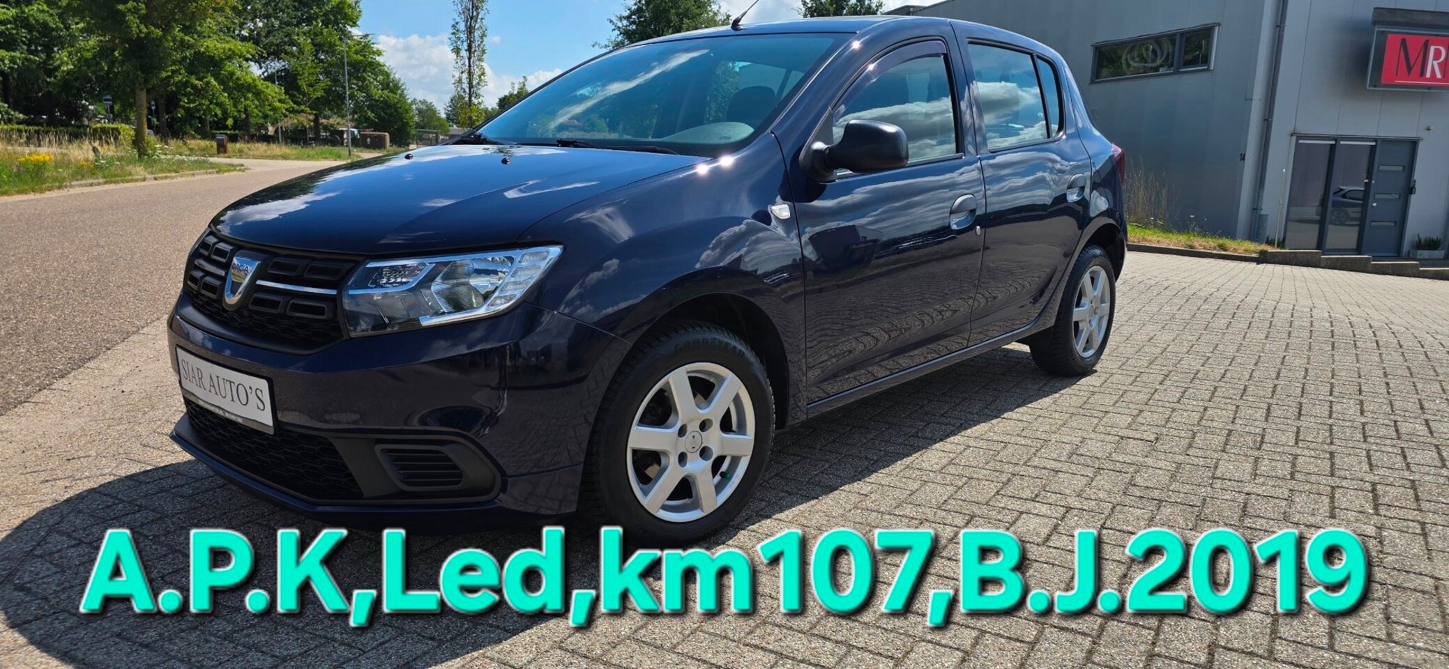 Dacia Sandero - 2jaar A.P.K,LED dagrijverlichting, electrische ramen - AutoWereld.nl