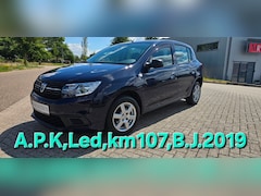 Dacia Sandero - 2jaar A.P.K, LED dagrijverlichting, electrische ramen