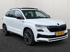 Skoda Karoq - 1.5 TSI Sportline Business | Automaat | Schuif-kantel Dak | Sportpakket | Apple Carplay/An