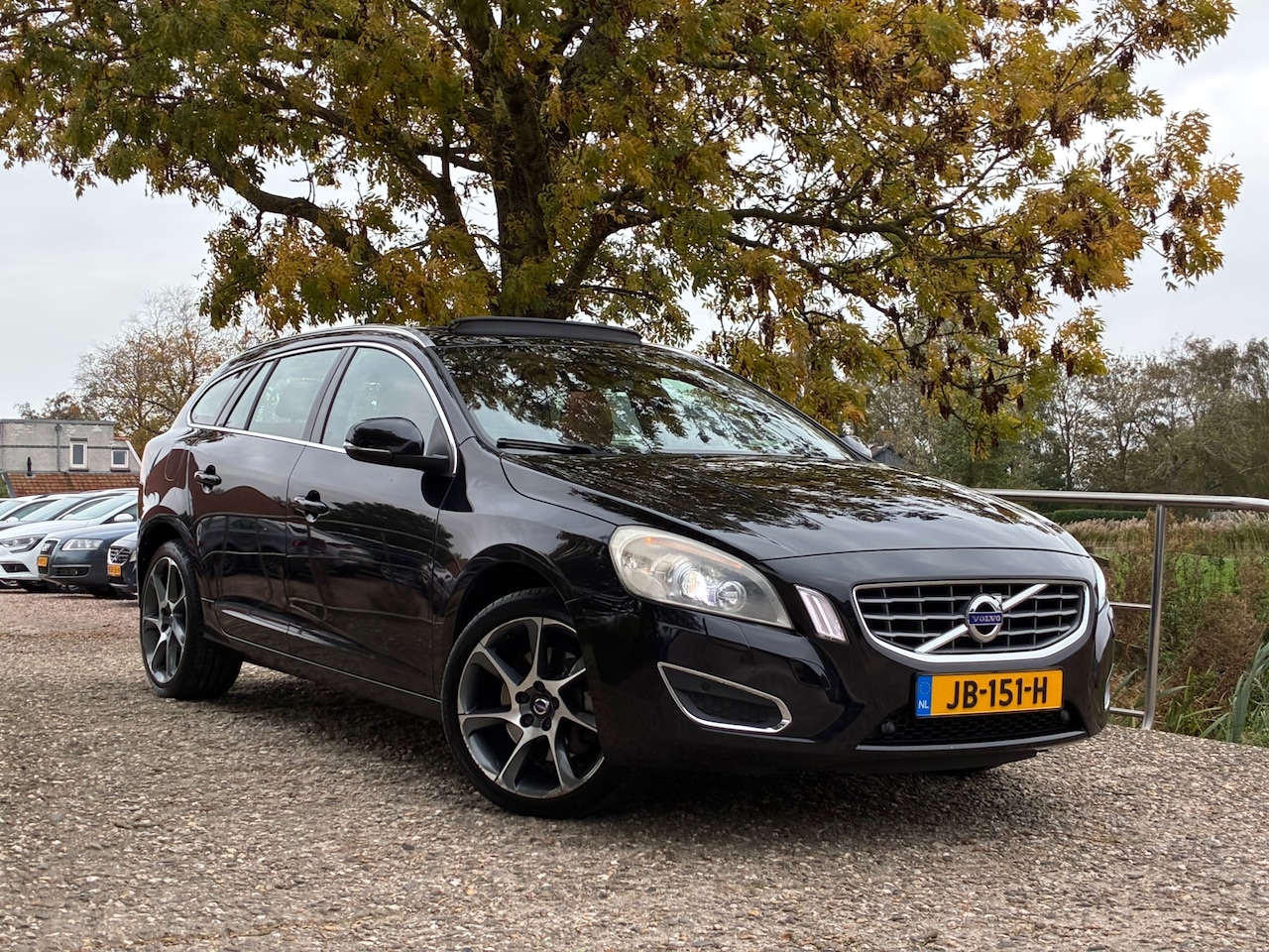 Volvo V60 - 2.4 D5 Summum | 5-cilinder + Xenon + Leder nu €5.975,-!! - AutoWereld.nl
