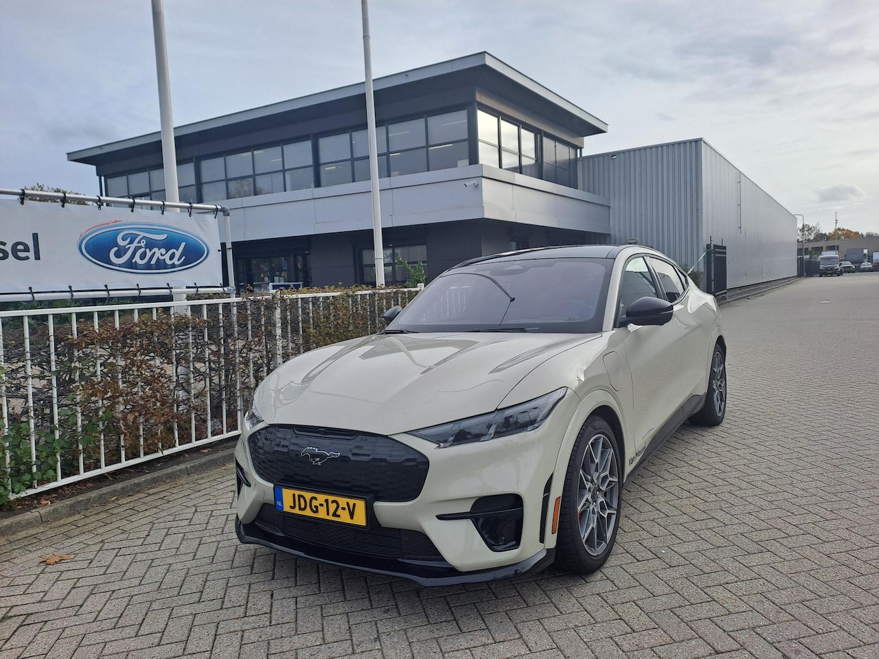 Ford Mustang Mach-E - GT Extended AWD 91 kWh | Stuurverwarming | Stoelverwarming | Achteruitrijcamera | Adaptiev - AutoWereld.nl